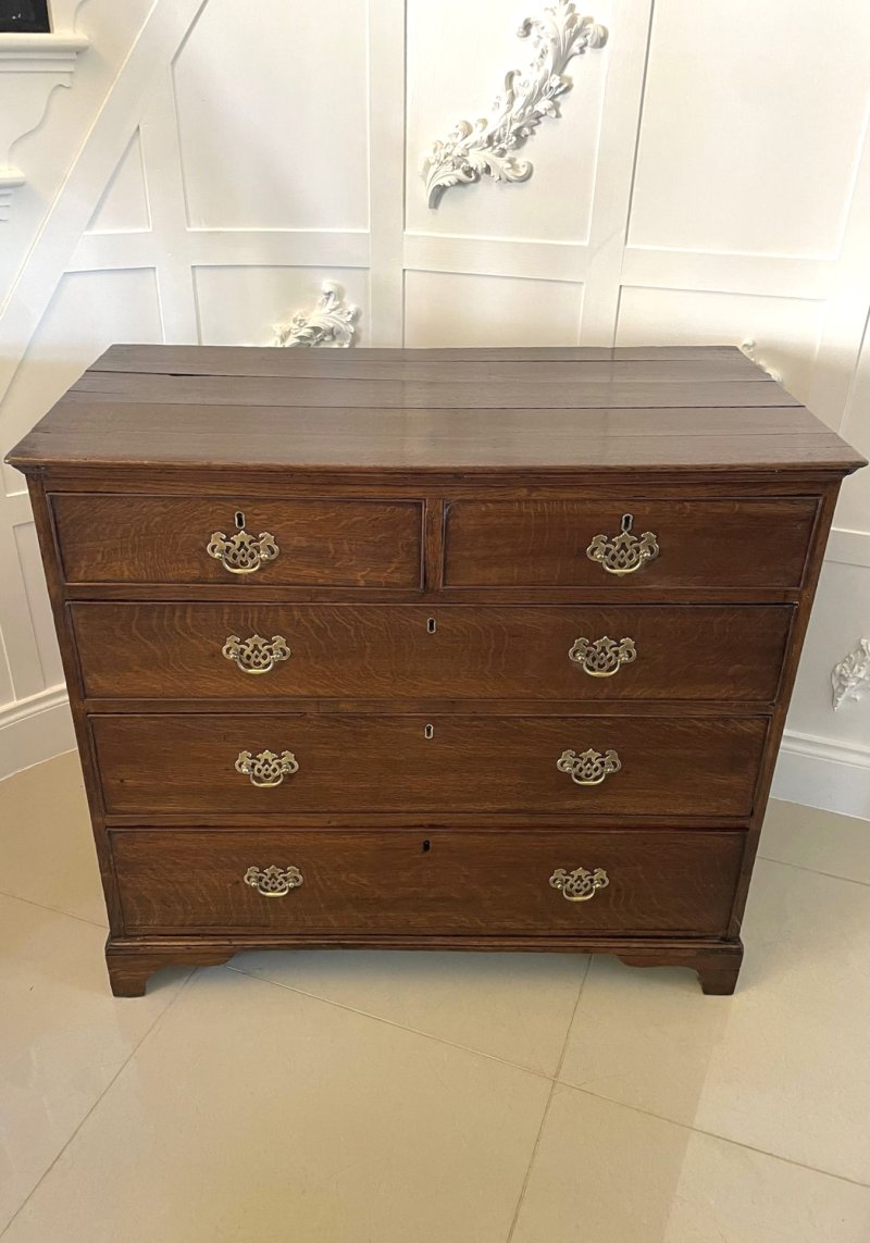 Antique George III Quality Oak Chest of Drawers - Image 3